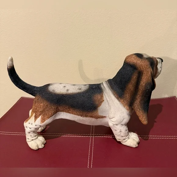 Basset Hound Figurine Standing Resin 7.5” tall - Picture 4 of 12